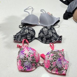 Victoria’s Secret bras